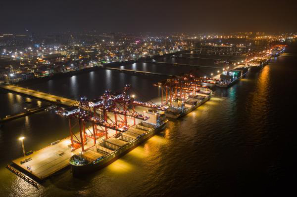 Ningbo Zhoushan Port додаде зелена док со „четири ѕвезди“.